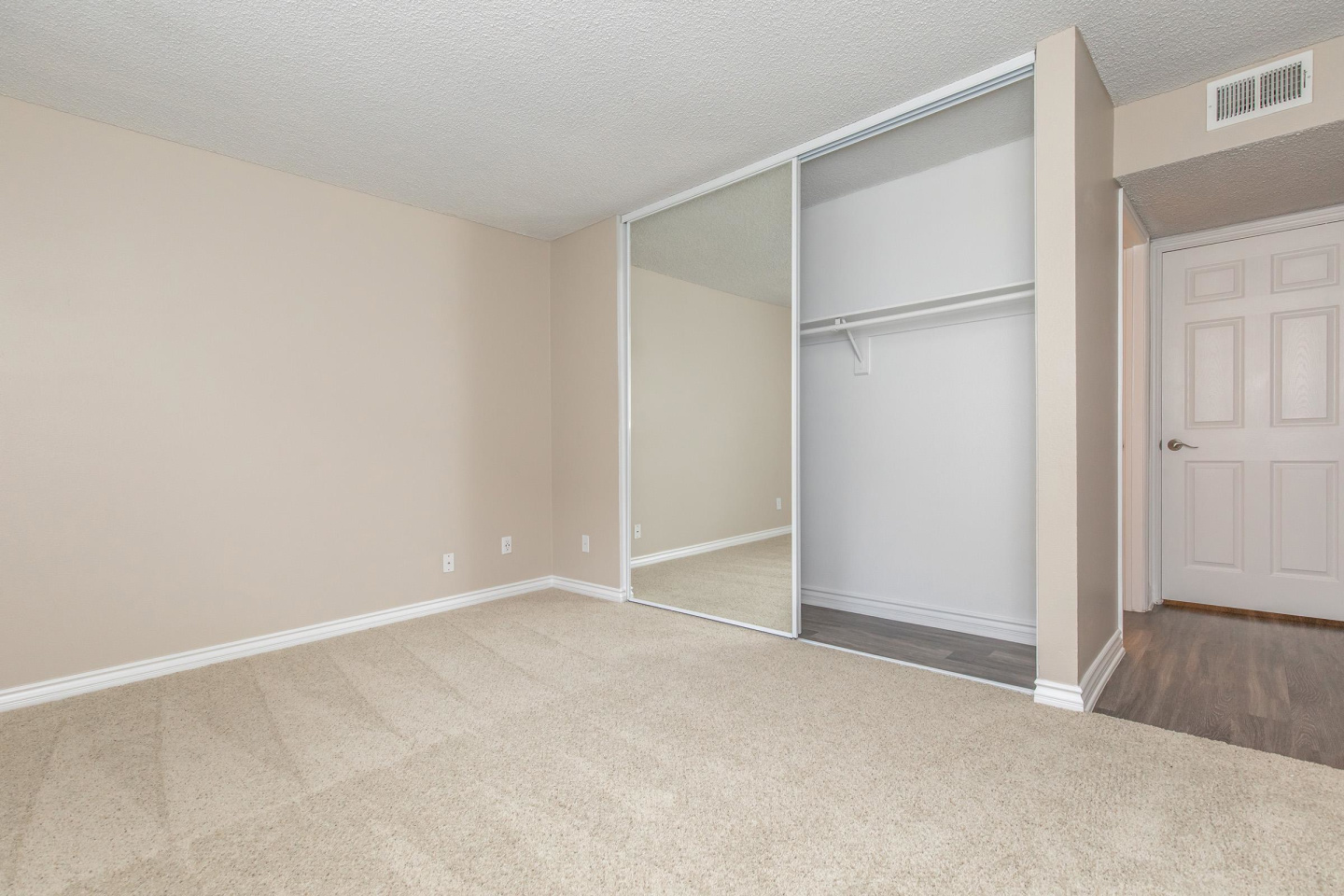 Mosaic Apartment Homes Image 46
