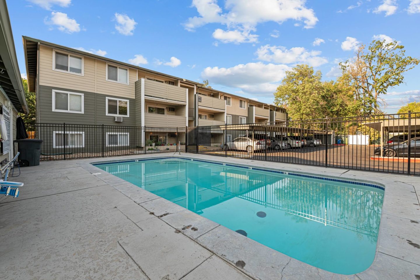 Phillippi Plaza Image 15