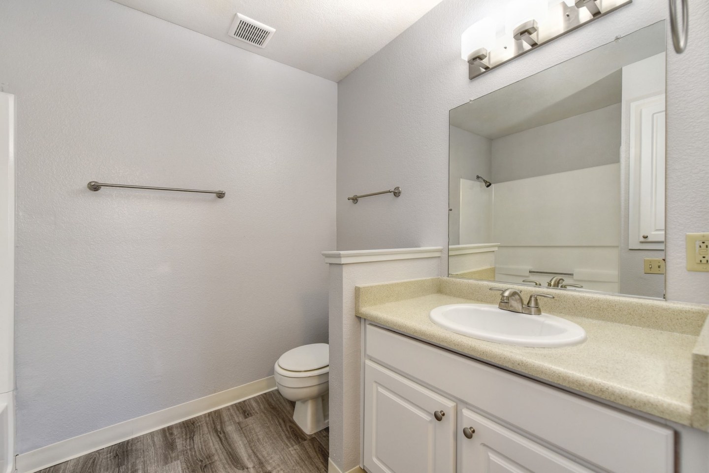 Quail Pointe Apartments Image 28