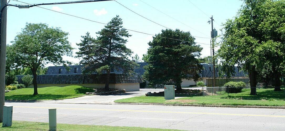 Villa West Image 5