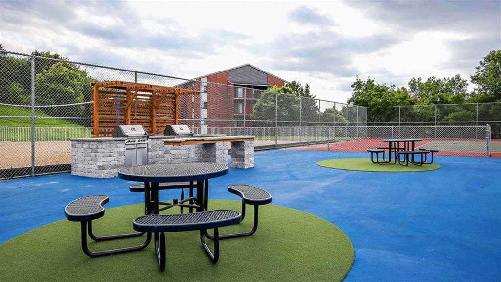 Twelve 501 Apartment Homes Image 30