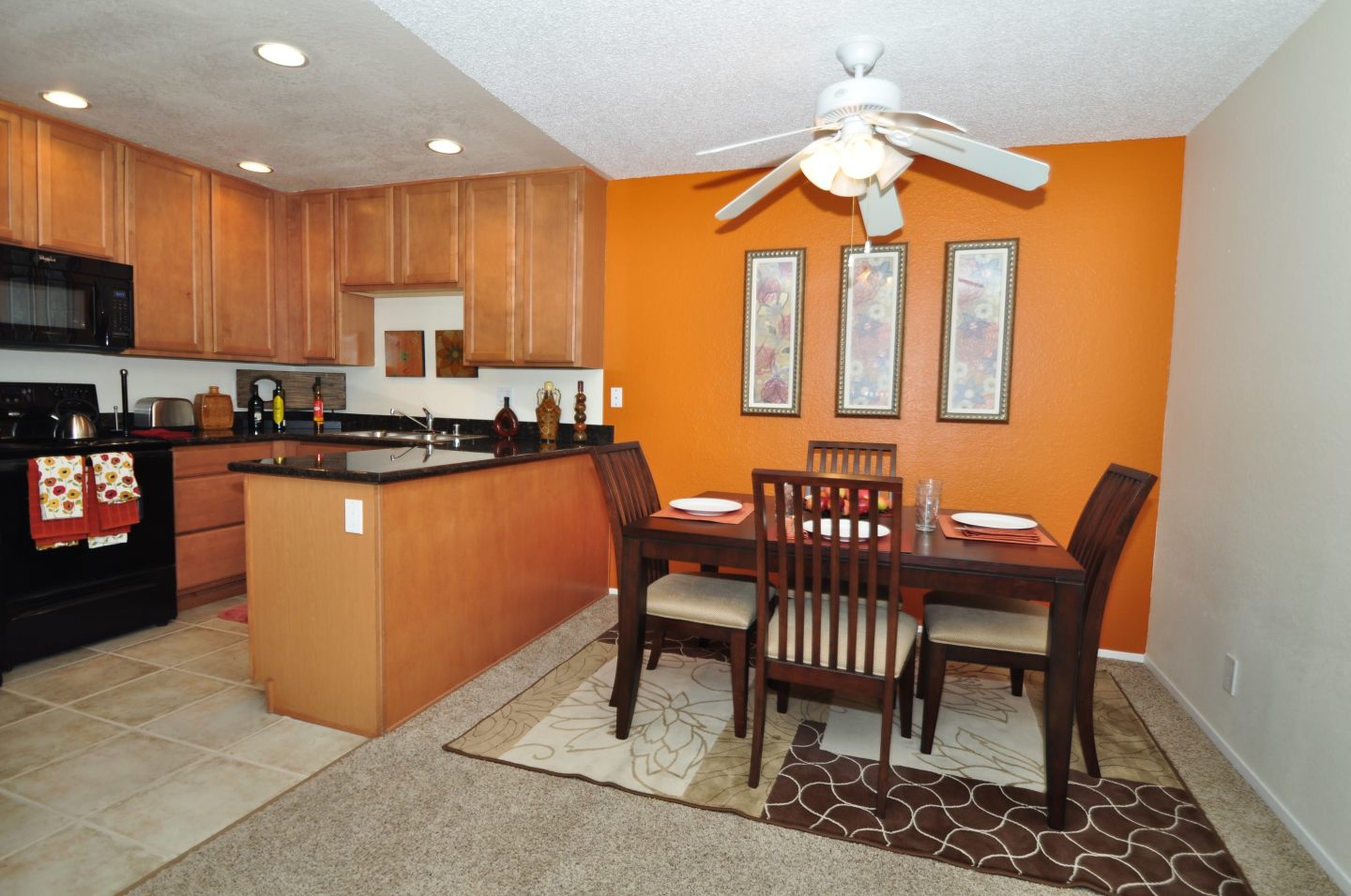 The Villas at Camino Bernardo Image 5