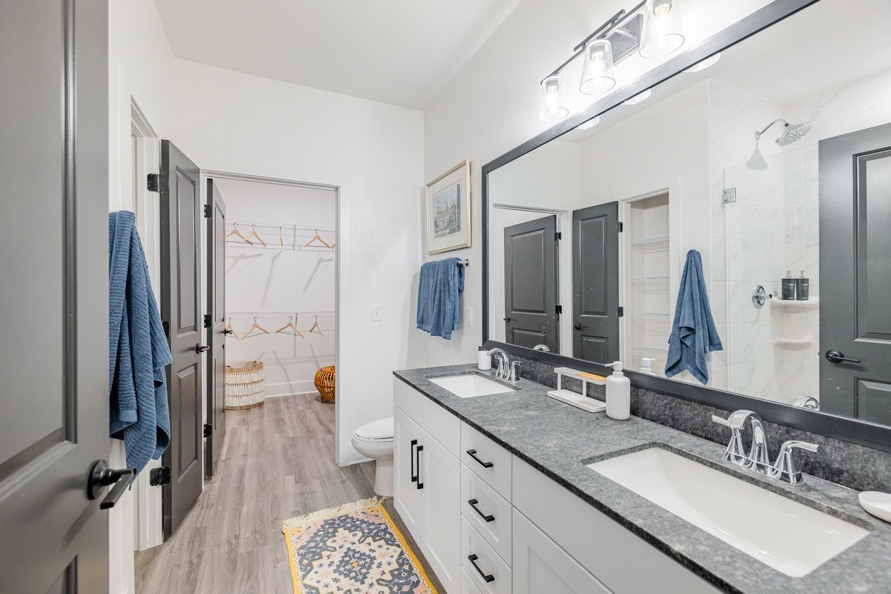 Botanic Luxury Apartments Image 16