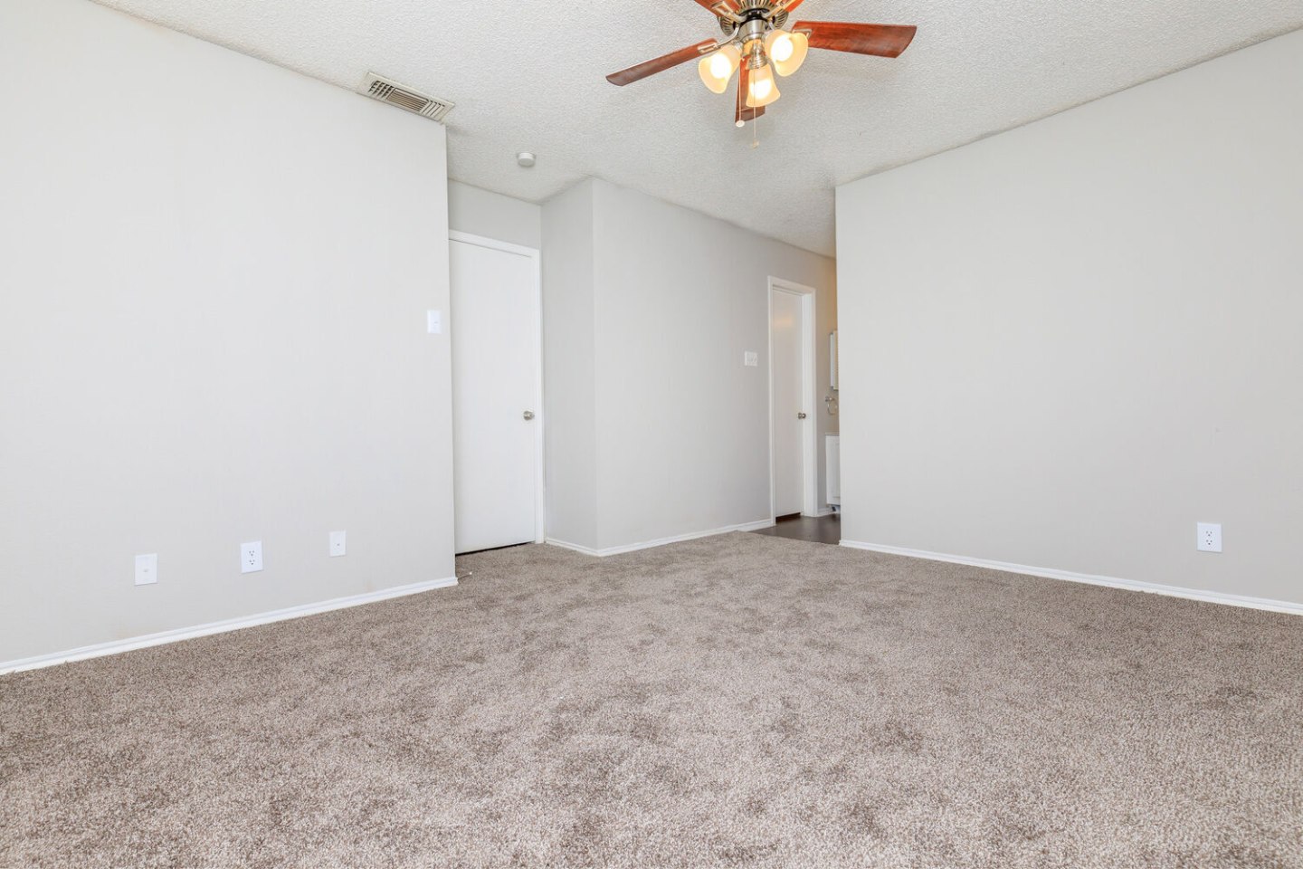 Aria Image 27