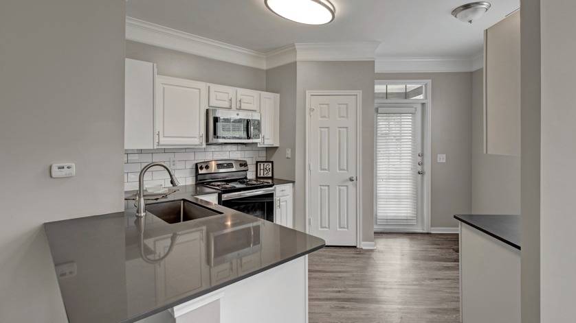 Hamptons at Woodland Pointe Image 10