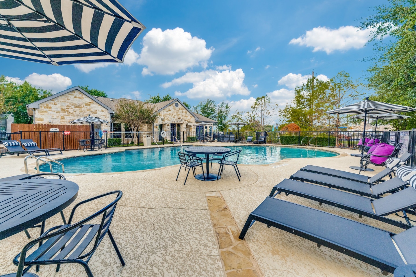 Saddle Creek and The Cove Image 30