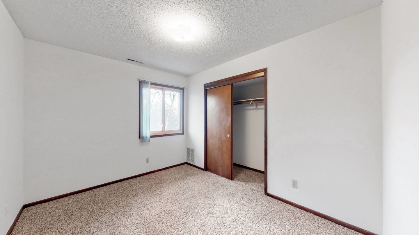 Robin Hill Image 44