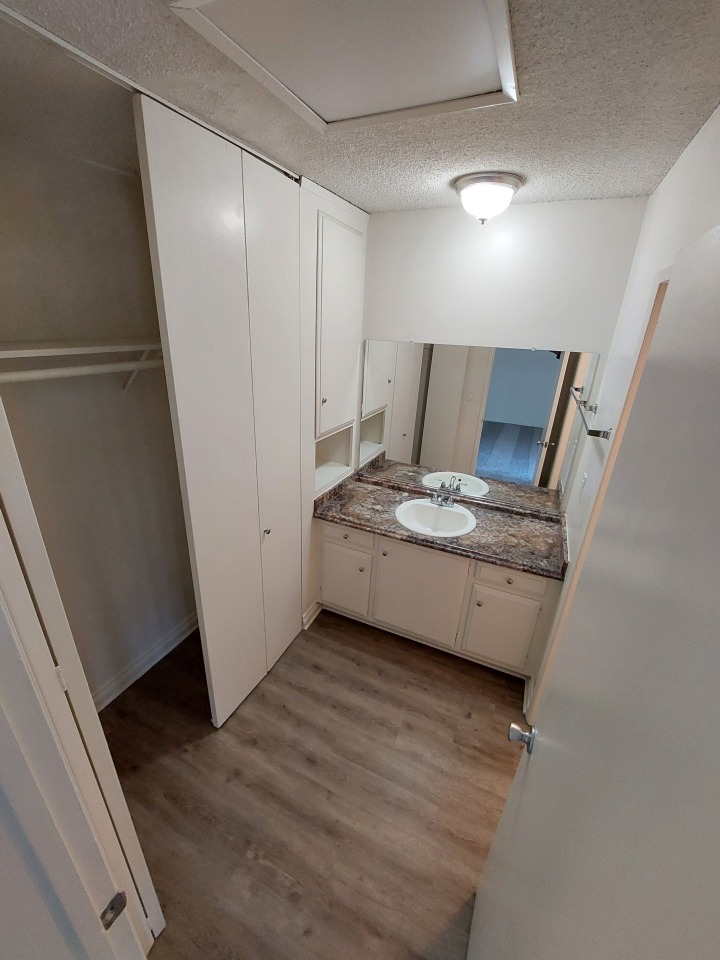 Huntington Cove Image 20