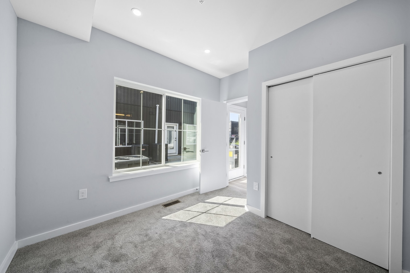 East Tioga Lofts Image 46