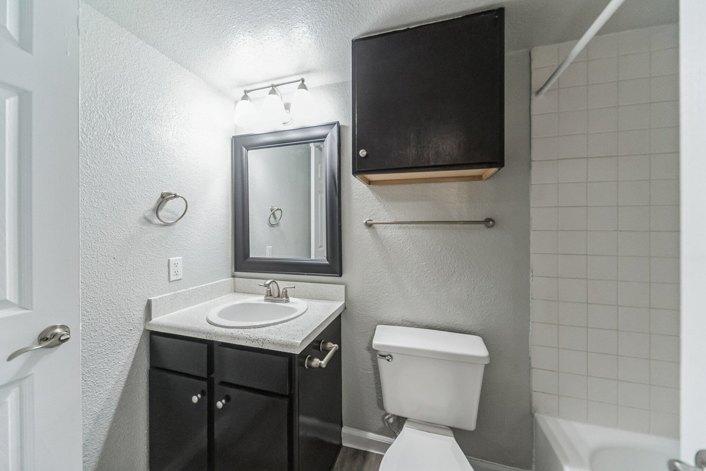 Park at Cedar Lawn Apartments Image 12