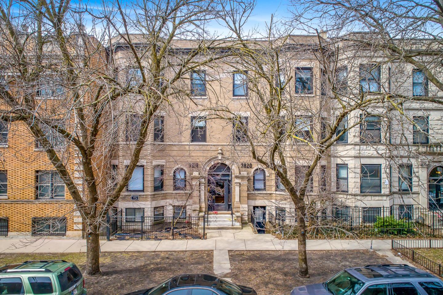 3818-20 N Sheffield Image 1