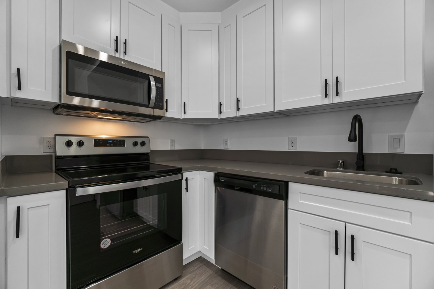 600 Olive Image 16
