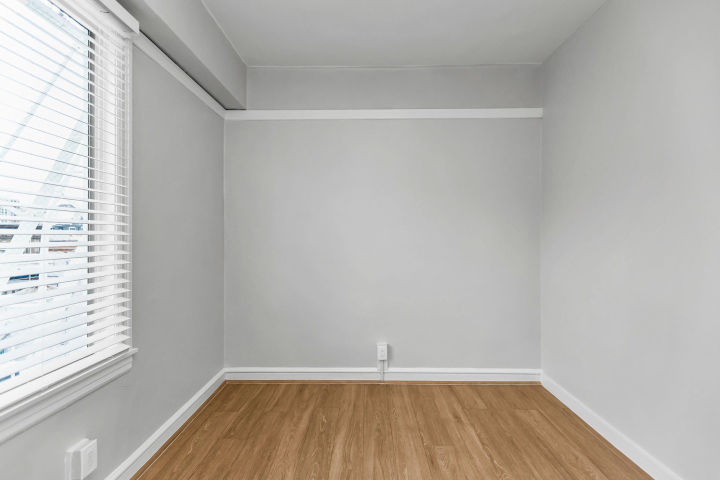 455 Hyde Image 15