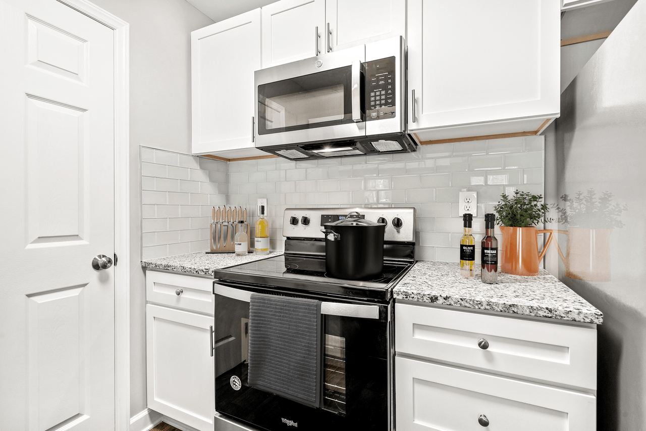 Affordable Housing - Paces Pointe Apartment Homes Image 79