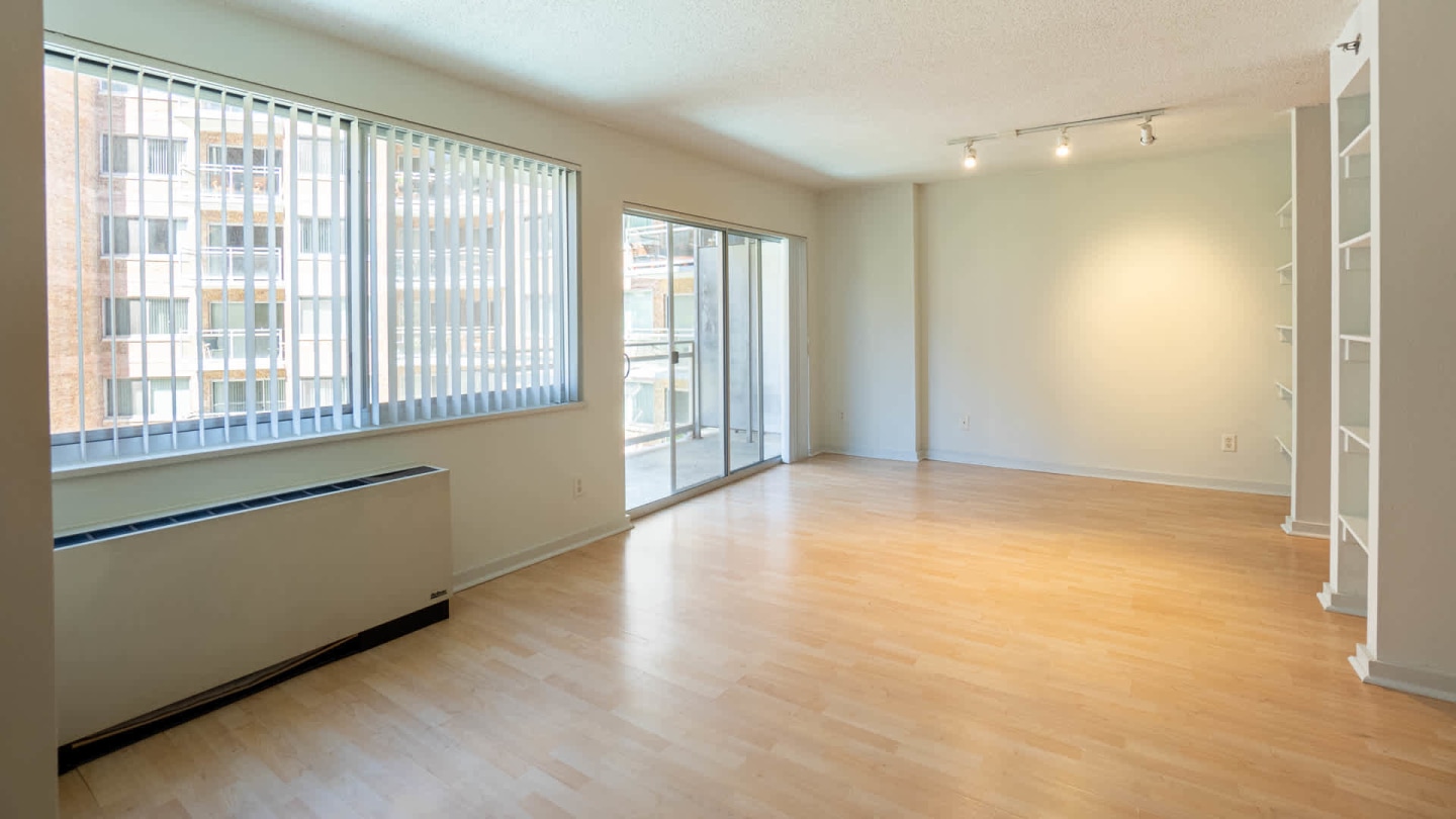 The Flats at Dupont Circle Image 12
