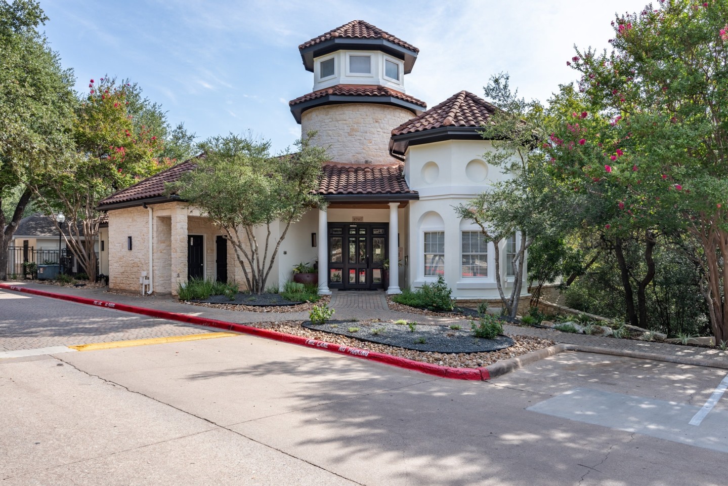 Canyon Resort at Great Hills Apartments Image 15