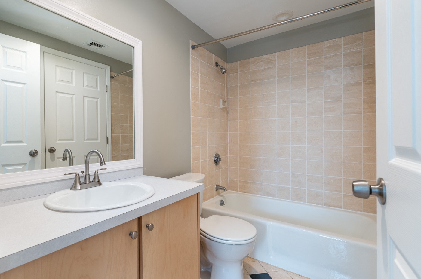 Townhouse Apartments Image 9