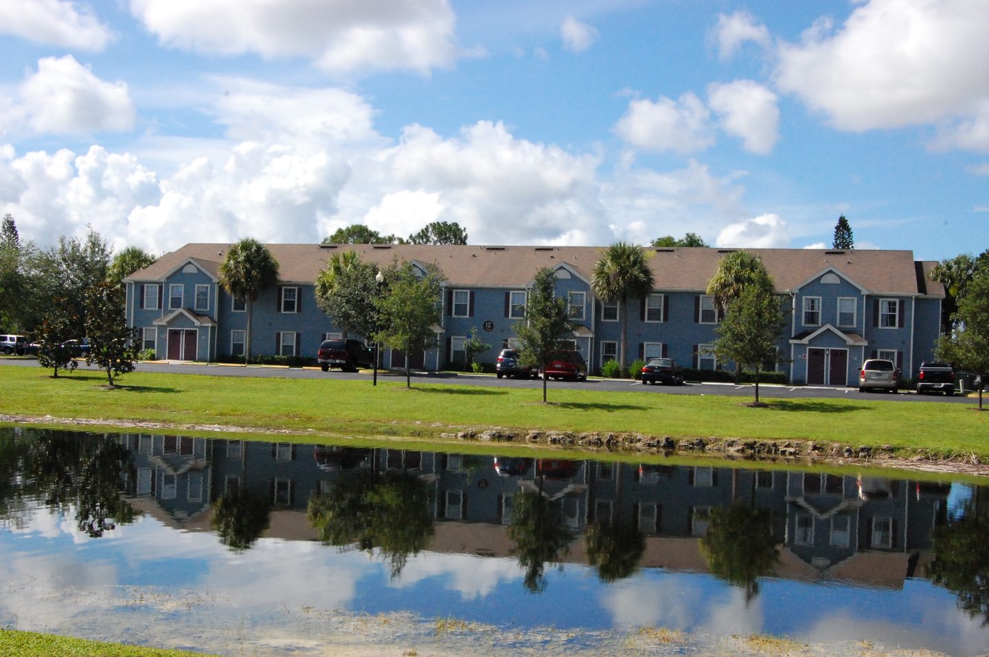 Mer Soleil Apartments Image 1