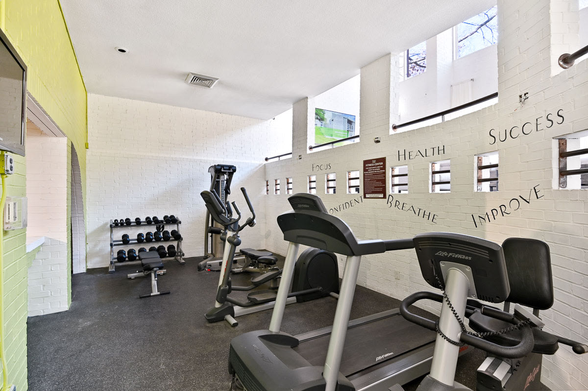 Cedar Ridge Apartments and Townhomes Image 30
