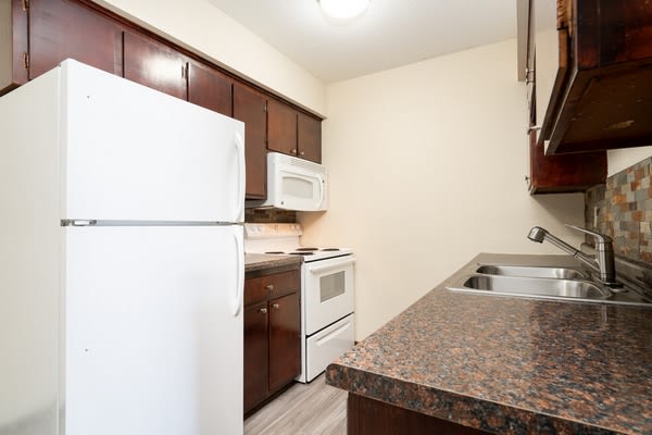 Boulder Court Apartments Image 5