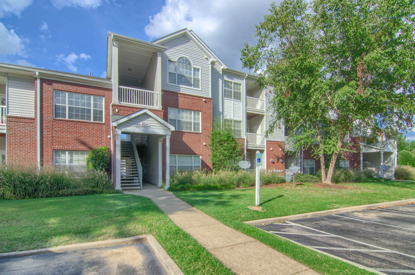 Enclave at Wolfchase Image 21