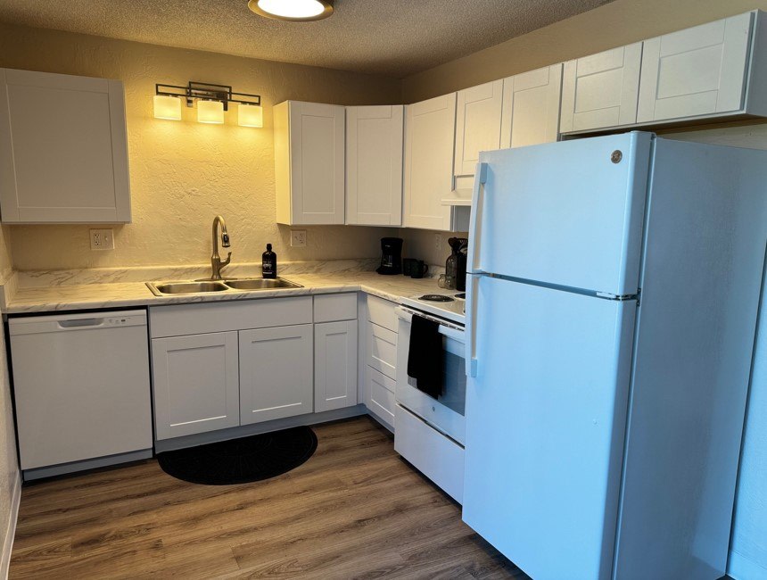 Gateway Village Image 12