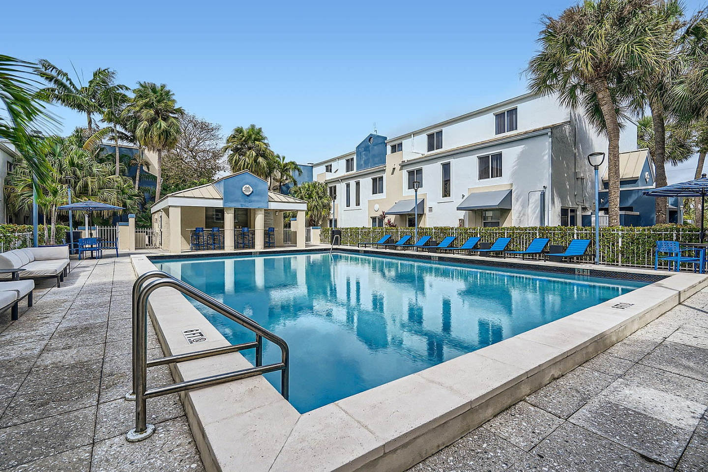 Ludlam Point Apartments Image 18