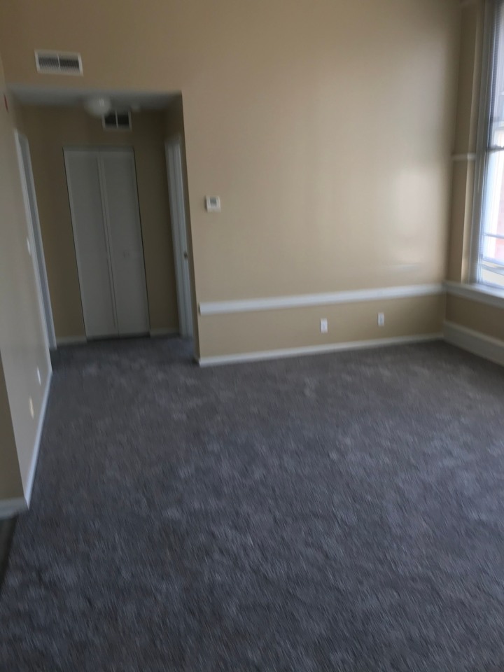 Saunders School Apartments Image 32