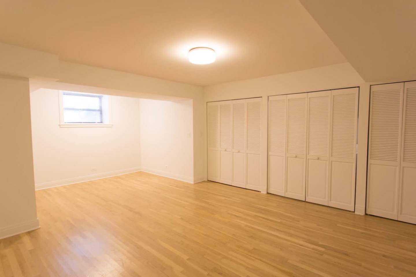 5512 S. Hyde Park Boulevard Image 13