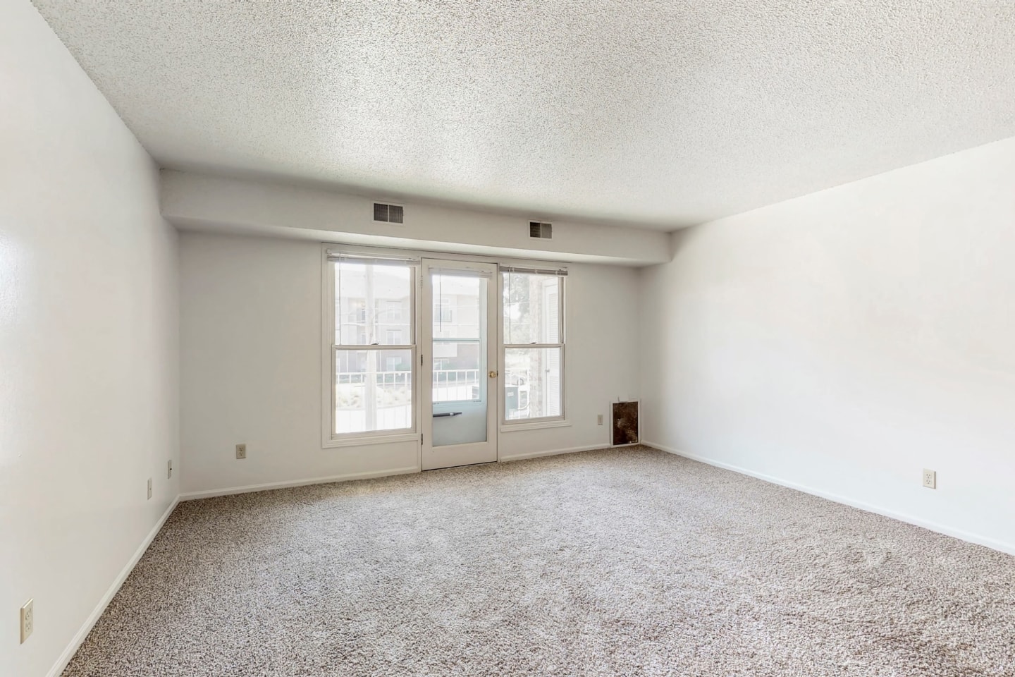31st Street Apartments Image 14