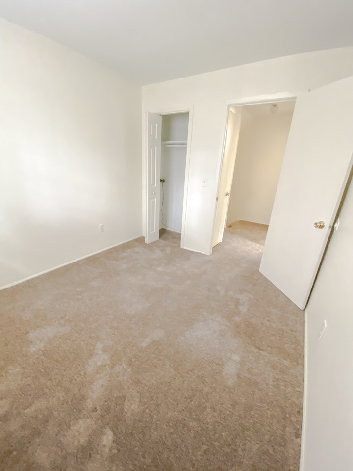 Evergreen Village Apartments & Townhomes Image 3