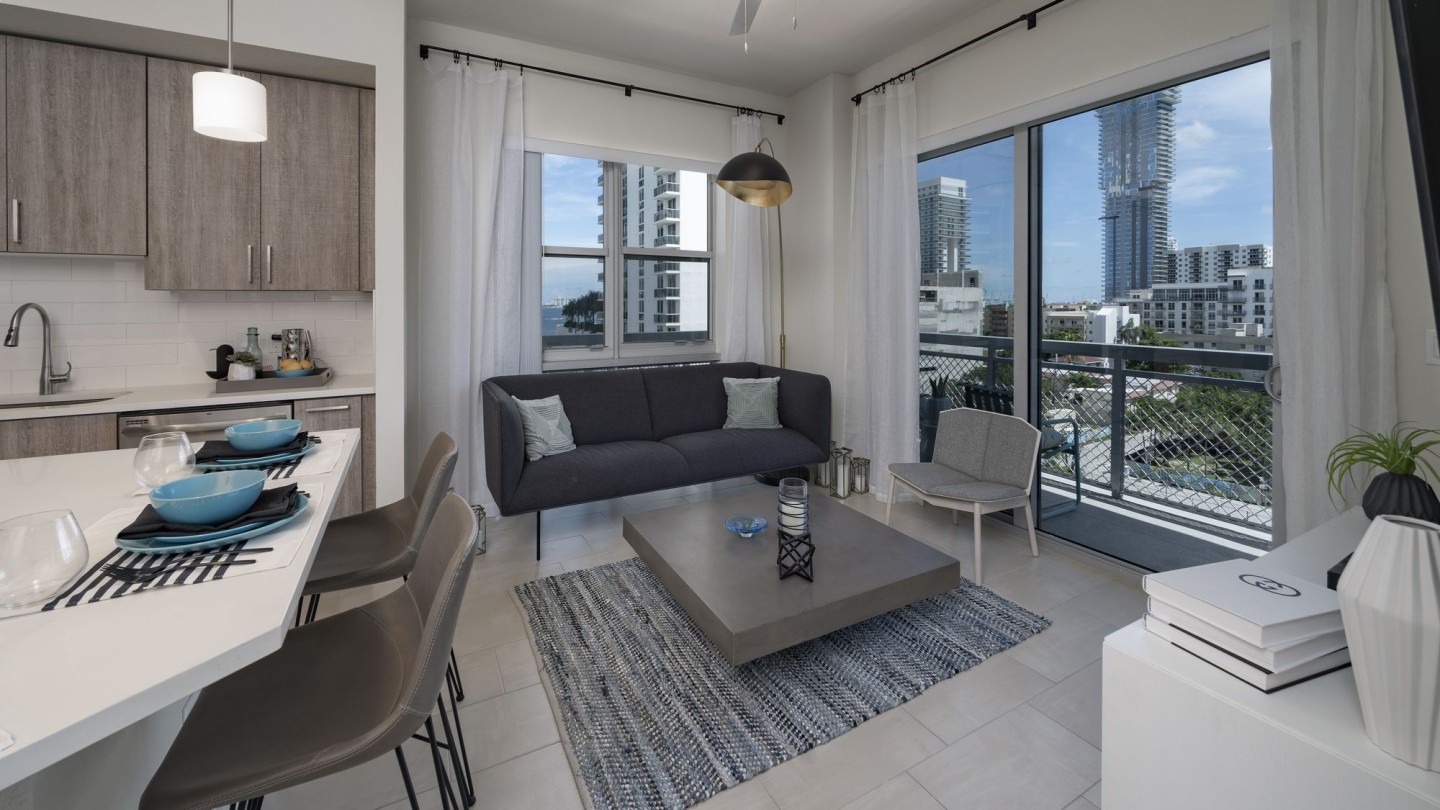 Blu27 at Edgewater Image 4