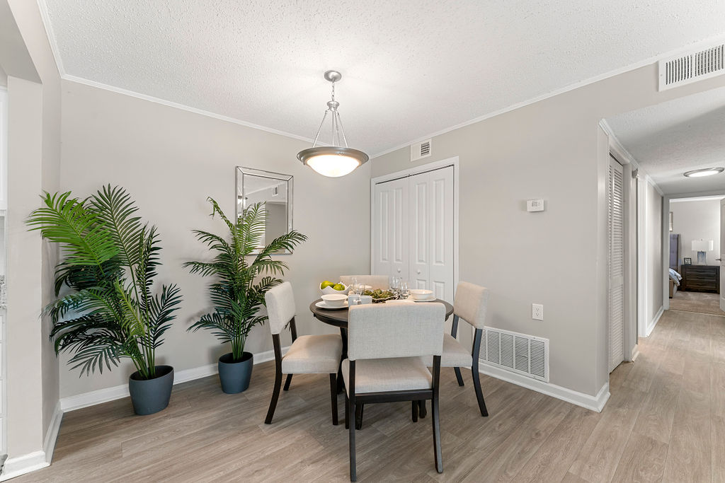 445 Cleveland Image 17