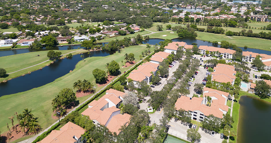 La Vue at Emerald Pointe Image 15