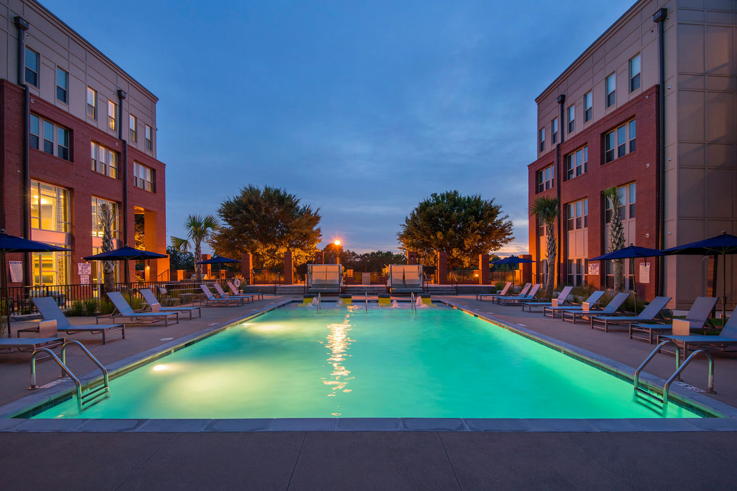 Sola Station Canalside Apartments Image 13