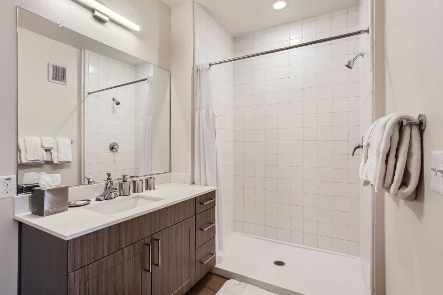 The Metropolitan -  Senior Housing Image 5