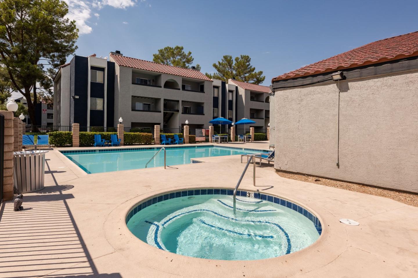 Villas at Green Valley Image 18
