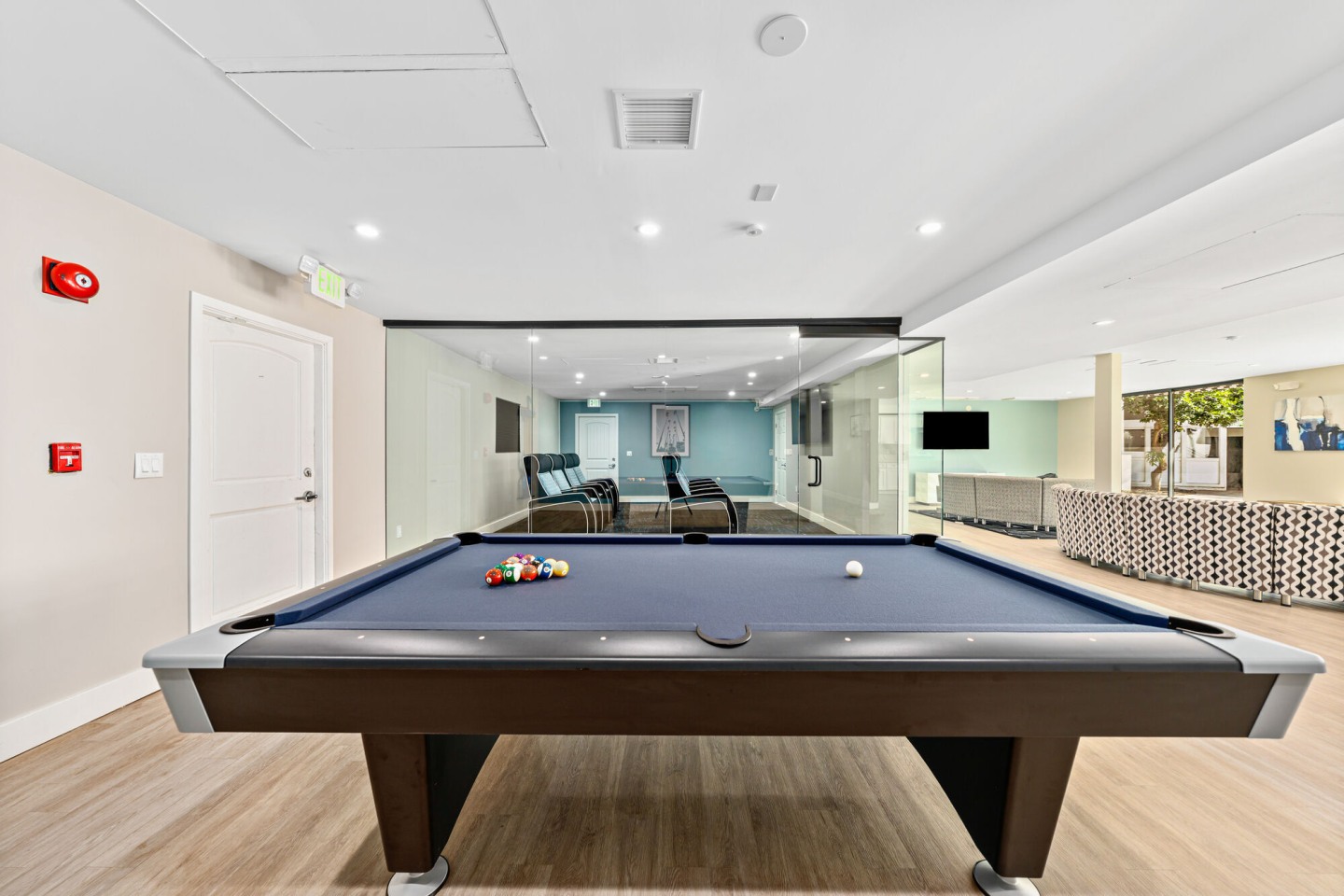 Summerview Beach Resort Luxury Apartments Image 13