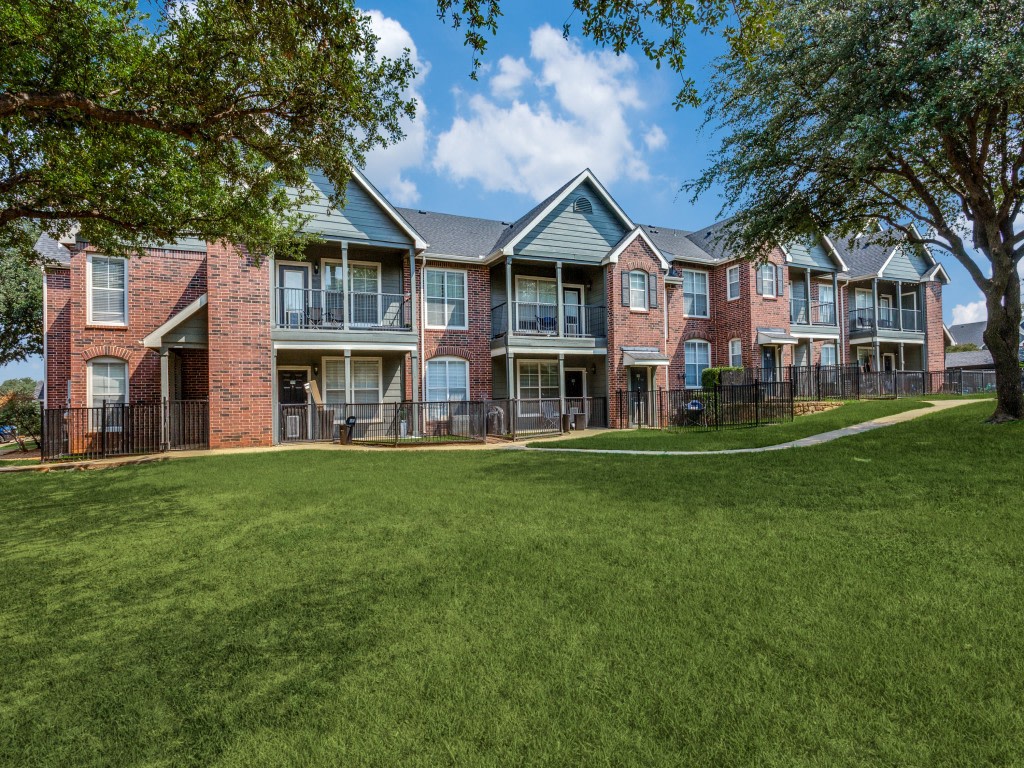 Dane Park Grapevine Image 33