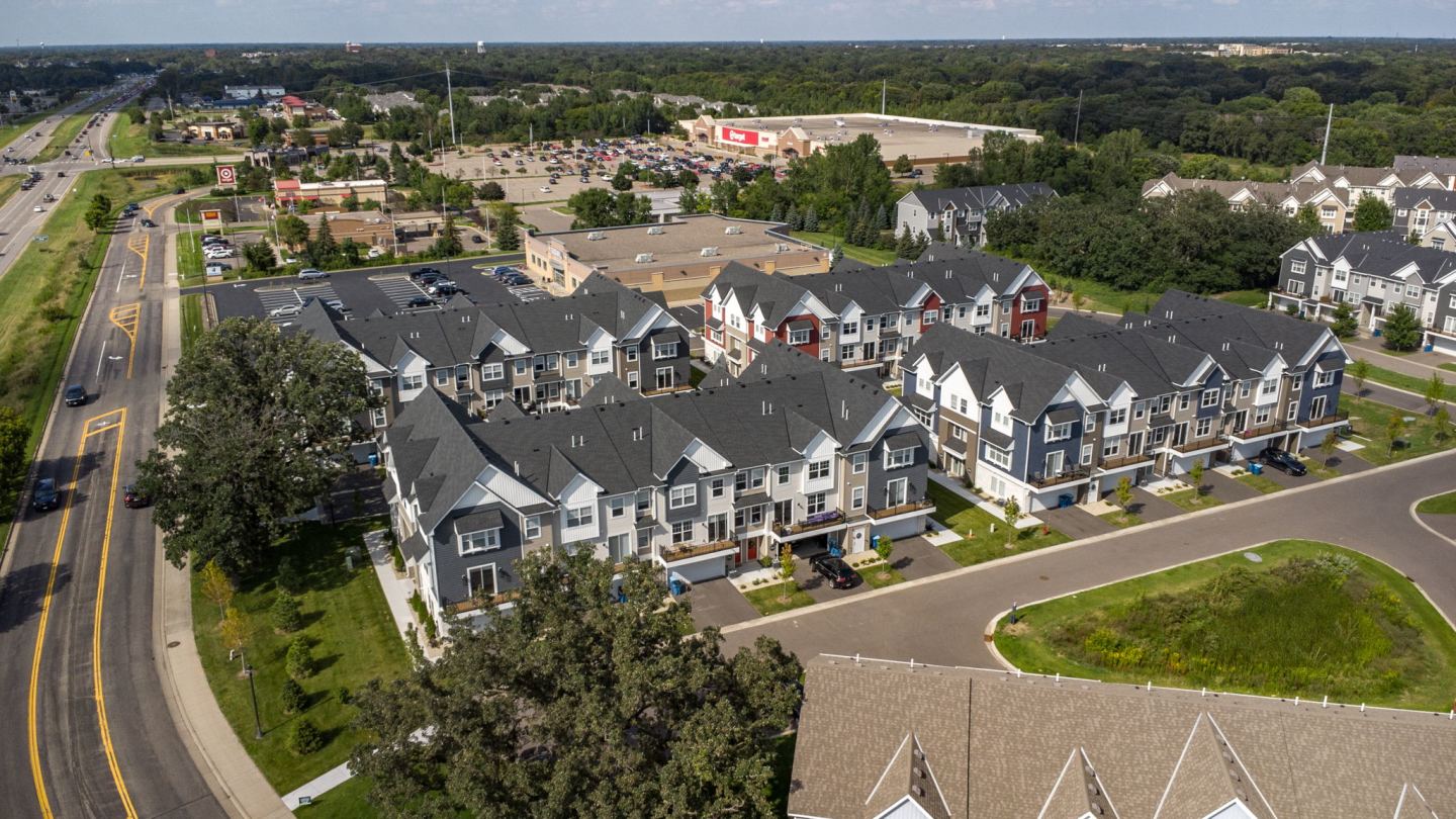 Field & Grove Townhomes of Champlin Image 49