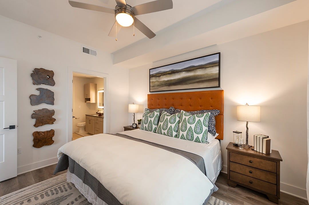 Pearl Rosemont Image 28