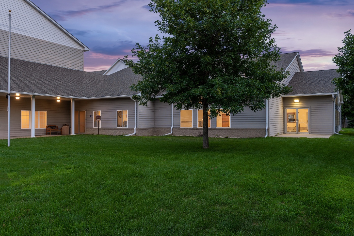 Platinum Valley Apartments Image 30