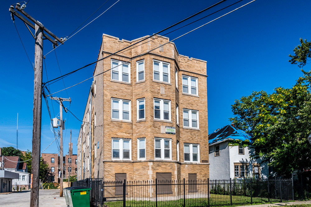 7846 S Saginaw Ave Image 9