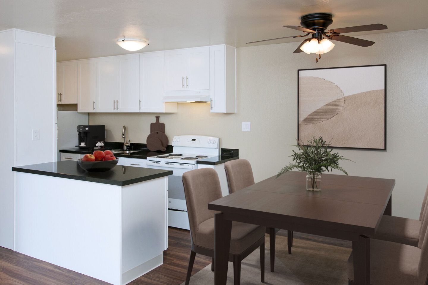 Montoya Garden Apartments Image 5