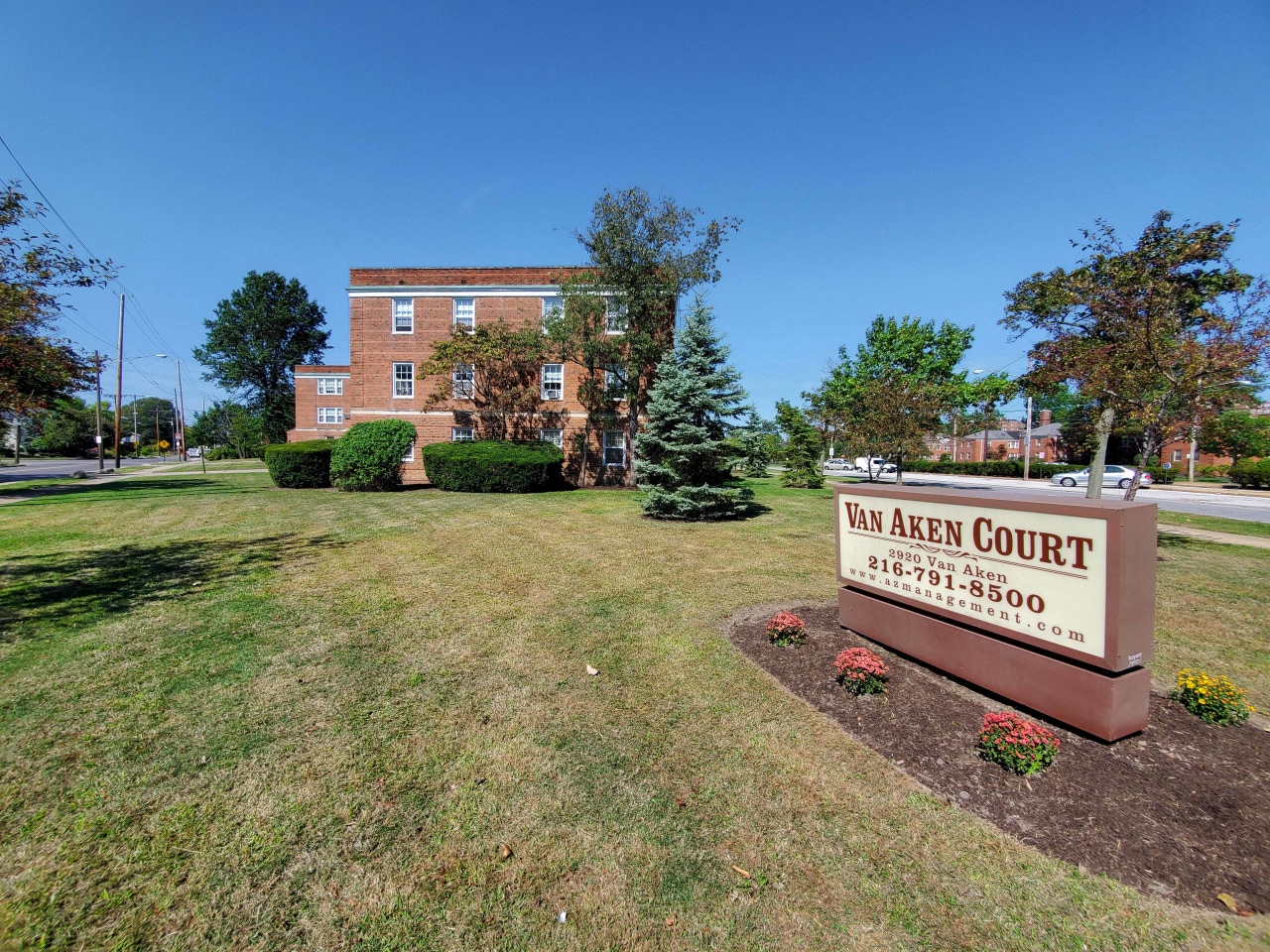 Van Aken Court Image 1