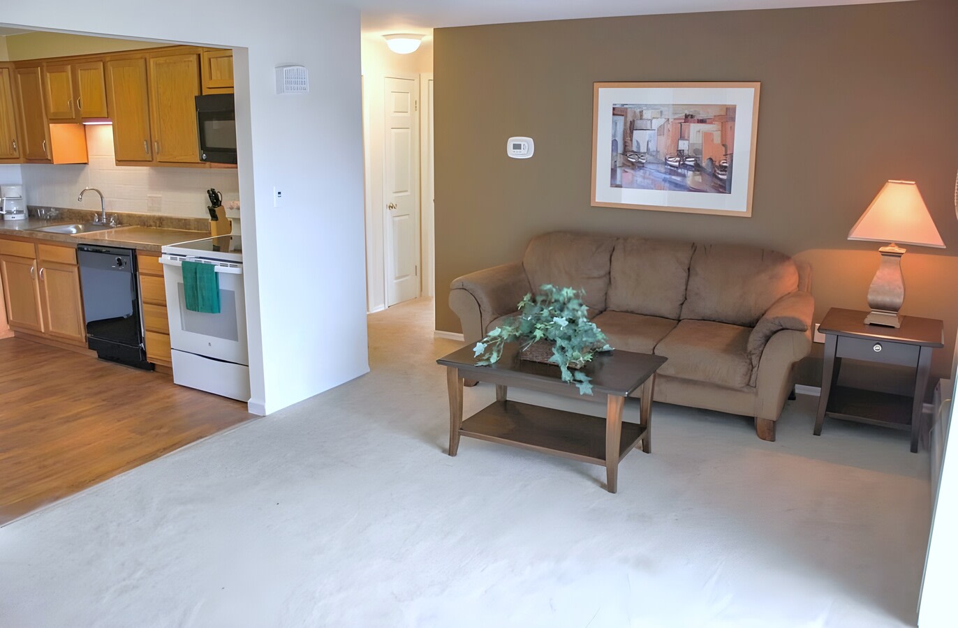 Hallmark Village Apartments Image 9
