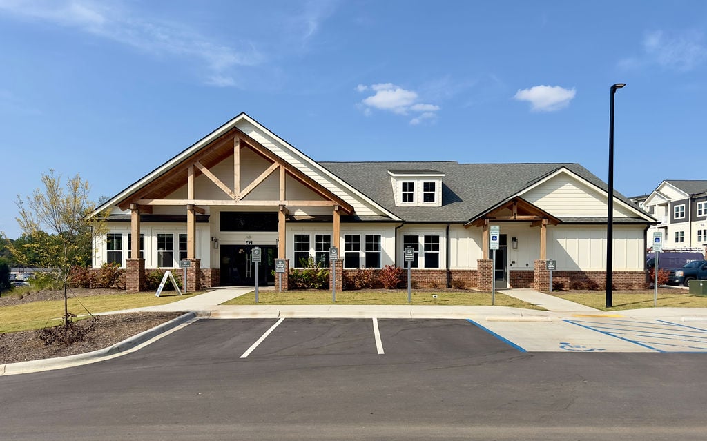 Summit at Hendersonville Image 19