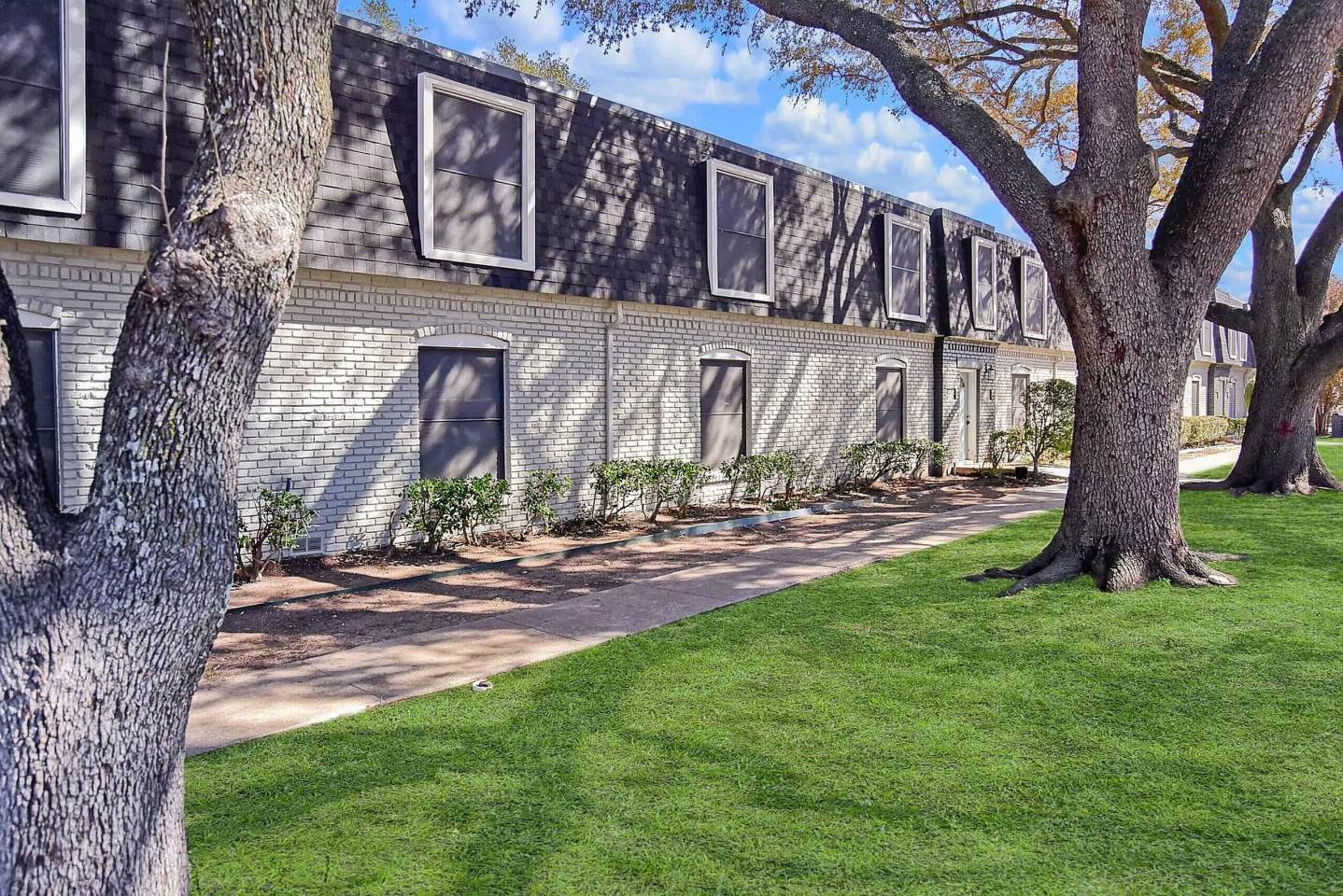Ridgmar Oaks Image 57