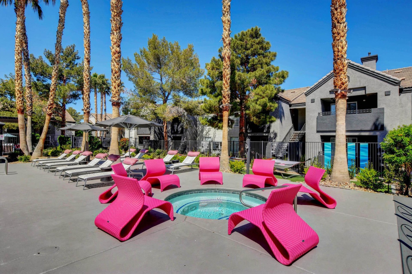 Villa Serena Apartments Image 17