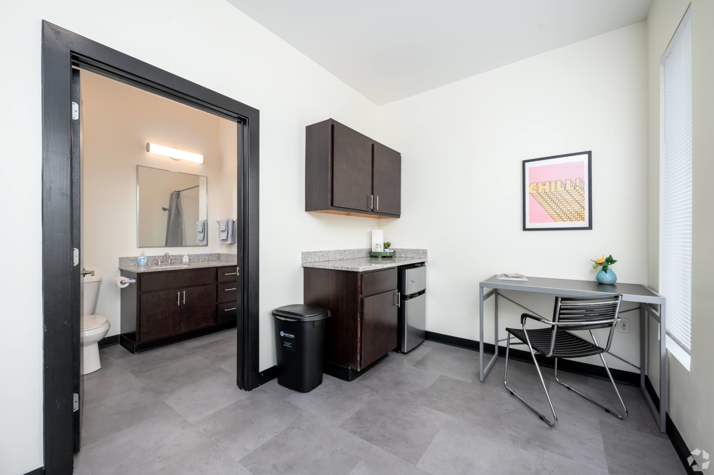 3 Square Apartments Image 3